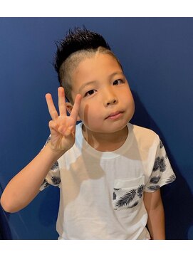 サン ビューティアンドバーバー(3 Beauty Barber) ソフトでは無いモヒカン２