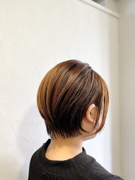 スラン(sran hair and spa) 前下がりくびれショート