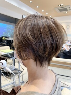 ヘア スパ ビューティー エールフォルム(HAIR SPA BEAUTY YELLFORME) 前下がりショートボブ