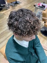 ネイビー(NAVY)&nbsp;波巻きパーマスパイラルウェーブツイスト波打ちマッシュ