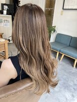 フツーロ 栄(FUTURO)&nbsp;波ウェーブコテ巻き