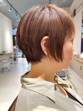 アンヒュッテ(ANHUTTE) ショートボブ