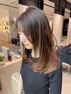 ステア ケース(stair case) 韓国レイヤー顔まわり前髪小顔カットトリートメント
