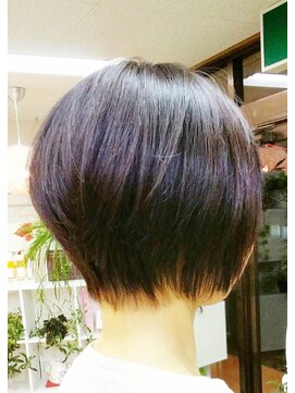 ホワイトハウス(whitehouse) 大人かっこいいショートボブ