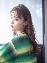 アイティーバイアルバム 北千住店(IT by ALBUM)&nbsp;レイヤーカットカーキベージュウェットヘア_ba513291