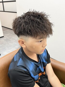 ノーブル シェアサロン(NOBLE +Shaire salon) 『学校でモテる』スペインカール風ツイストスパイラル