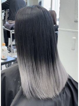 アライブ ハラジュク(ALIVE harajuku) 【ALIVE 夕貴】ホワイトシルバーグラデーションカラー