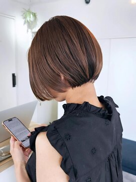 エイス 梅田 中津(Ace) 前下がりボブ　イルミナカラー