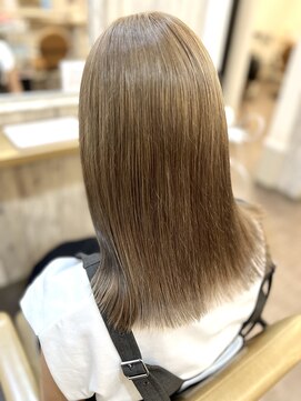 セブンルックス モカ 宇都宮鶴田店(7LOOKS mocha) ミルクティーベージュ