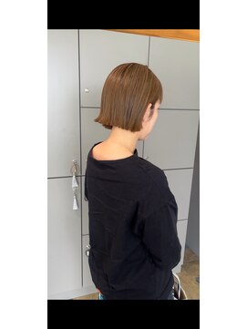 フラワーズビィーオーディー(FLOWERS BOD) 大人の外ハネタイトボブ