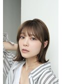 表参道ミディアムストレートニュアンスカラーアッシュグレー30代