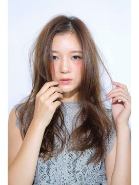 ファーレ(Fare) クラシカルロング/センターパート［自由が丘／自由が丘駅］