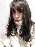 バレイヤージュアッシュカラーツヤ感ノーブルロングスタイル