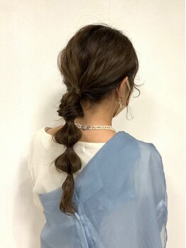 ヘアアンドメイク アール(hair＆make R)の写真/やりこみ過ぎない、普段のお洋服にも合わせ易い洒落たアレンジでいつもより更に『可愛く、綺麗に』女度UP☆