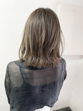 キャンバス バイ ネオリーブ 横浜西口(Canvas by neo.) ミディアムレイヤーボブ グレージュ くびれヘア