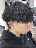 波巻きスパイラルパーマメンズマッシュツーブロックメンズパーマ