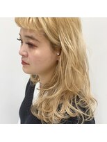 ファムヘア(fam.hair) ブロンドヘア