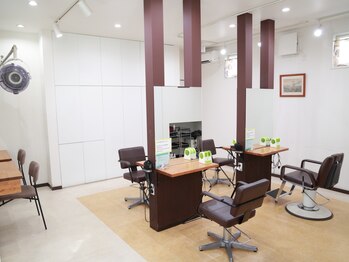 プラスワン(Plus One)の写真/丁寧なカウンセリングを重視し、お客様の理想のスタイルを叶えます◇心地よいヘッドスパのご用意も◎