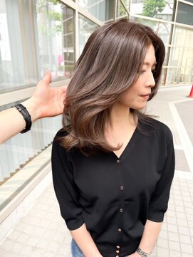 ジルブラン(JIL BLAN) ハイライトバレイヤージュダブルカラーショートカット30代40代