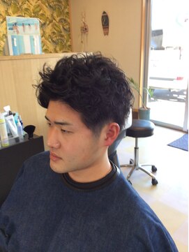 カットイン スロータイムズ(cut inn slow times) スパイラルパーマスタイル