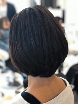 グランシュ 青葉台店(GranCieux) 丸みショートボブ