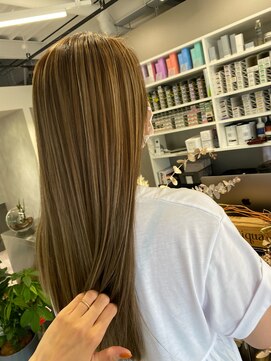 エターナリー(ETERNALLY) 立体的なハイトーンカラー☆