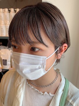 キールーム(Kir'oom) コンパクトな耳かけ丸みショート