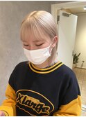 淡いホワイトブロンド◎