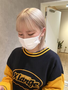 メゾンドイギー(MAISON de IGGY) 淡いホワイトブロンド◎