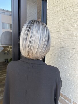 ラフメイカー(LOUGHMAKER.) ホワイト