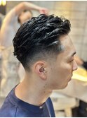 ツーブロックバーバーローフェードスリックバック束感ショート