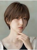 20代30代丸みショート似合わせカットシースルーバングハイライト