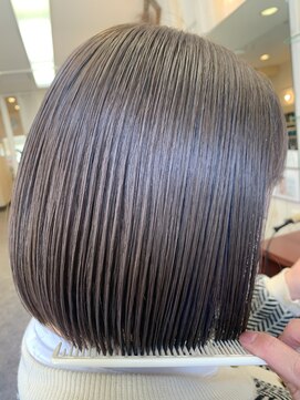 ロマンヤカタ ファース(ROMAN YAKATA fars) 髪質改善　まとまるボブ　艶髪　グレージュ@田代3/9
