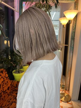 ルーヴェ(LOWE) 【n】ミルクティベージュ,ワンレンボブ,顔まわりレイヤー