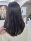 オリーブベージュ