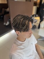 ゴットフロー(GOTTO FLOW)&nbsp;ハイライト×ニュアンスパーマで作る立体感センターパート