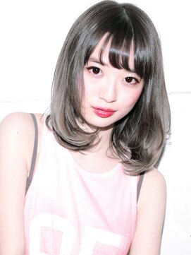 サバービア(suburbia) 『 カット + ファストブリーチ + ホワイトグレージュ 』 ☆ c-51