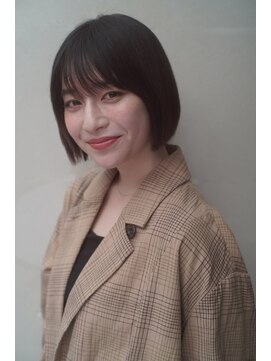 レジュアル(RESSUAL) カーキグレージュ ボブ 大人かわいい フェザーバング