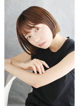 リーニアプラスエヌ(LINHA +n) 20代30代40代　服を問わない春のミニボブ【長浜】＃775