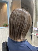 白髪ぼかしハイライトでミルクティーベージュ/くすみベージュ