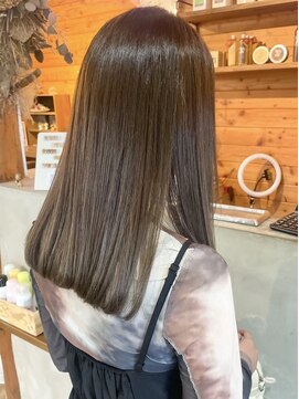 ビスクヘアデザイン(bisq hair design) ミルクティーベージュカラー　ケアブリーチカラー　ミディアム