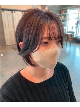 アトリエ エス atelier es HAIRDESIGN 顔周りレイヤー/ひし形シルエット/ショートボブ/丸みショート