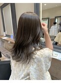 オリーブベージュ