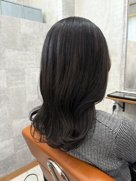 イル(iru) 透明感♪オリーブカラー