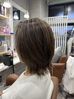 アロンヘア(A.ron hair)の写真/大人女性の魅力を引き出す上品な色味に☆年齢を重ねて出てきた髪の悩みに寄り添う施術が魅力の一つ。