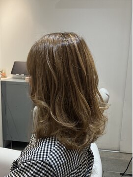 アフロディーテ(hair make aphrodite) ミディアムレイヤー×ウィービング