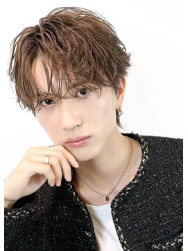 オーシャントーキョー ウエスト(OCEAN TOKYO WEST) シースルーシャドウパーマフェザーショート