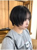 ジェンダーレスショートレイヤー透明感暗めカラー