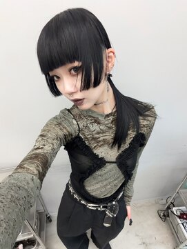 ヴァーディ オモテサンドウ(Vardy omotesando) hime/姫カット おんまゆ ワイドバング 黒髪