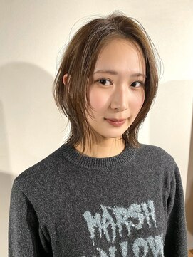 【レイヤーボブ×明るめグレージュ（ブリーチなし）】